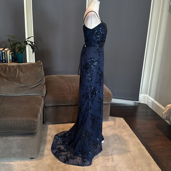 Women’s Blue Mermaid Fit Prom Dress Sparkly Sequins Lace Up Back Size 6 NWT - Picture 4 of 13